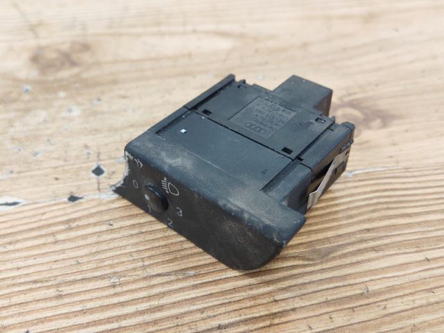 bontott AUDI A4 B6 Fényszórómagasság Állító Kapcsoló