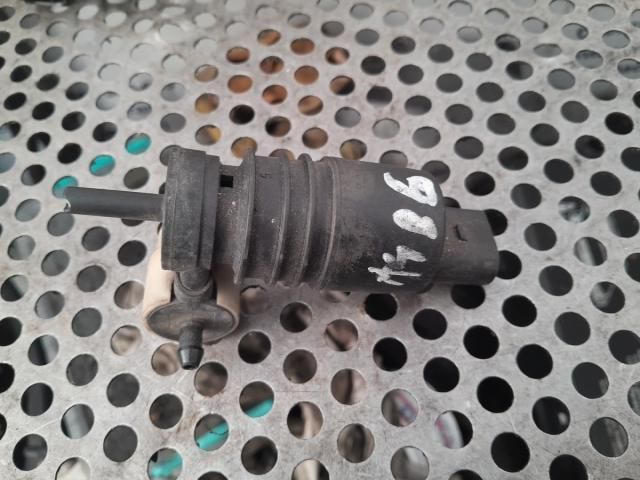 bontott AUDI A4 B6 Fényszórómosó Szivattyú