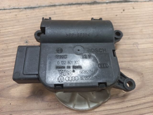 bontott AUDI A4 B6 Fűtés Állító Motor
