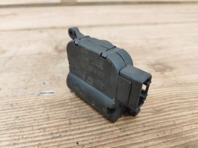 bontott AUDI A4 B6 Fűtés Állító Motor