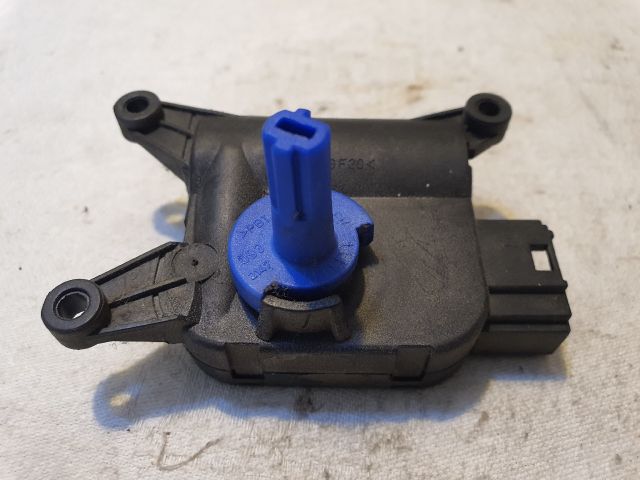 bontott AUDI A4 B6 Fűtés Állító Motor