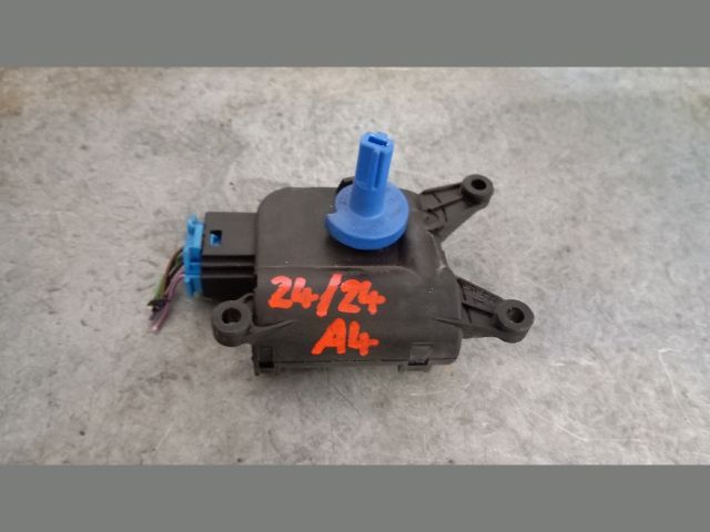 bontott AUDI A4 B6 Fűtés Állító Motor