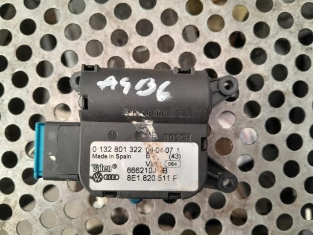 bontott AUDI A4 B6 Fűtés Állító Motor