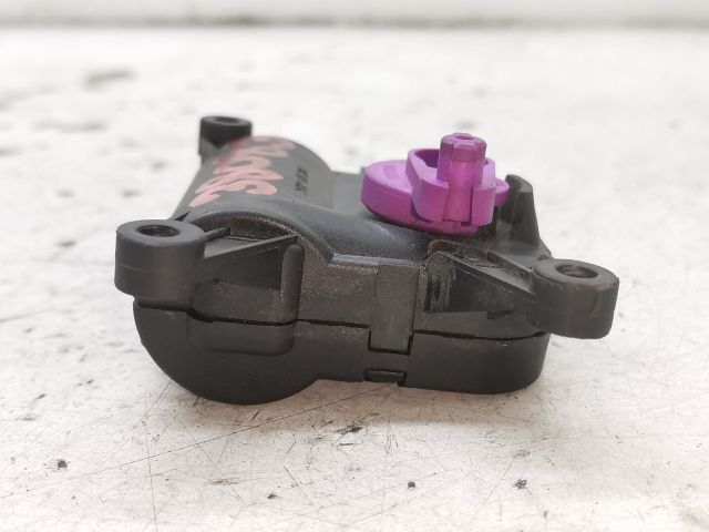 bontott AUDI A4 B6 Fűtés Állító Motor