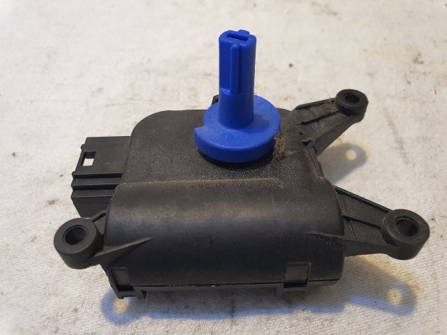 bontott AUDI A4 B6 Fűtés Állító Motor