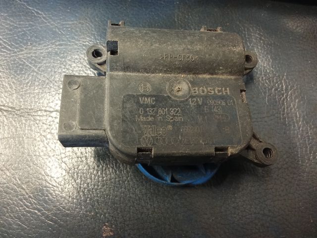 bontott AUDI A4 B6 Fűtés Állító Motor