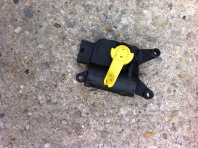 bontott AUDI A4 B6 Fűtés Állító Motor