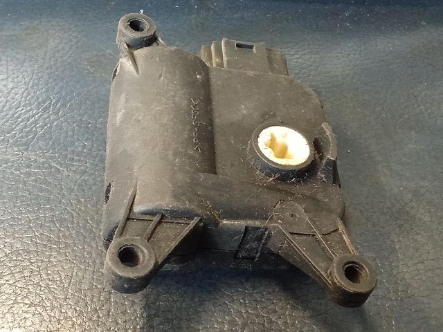 bontott AUDI A4 B6 Fűtés Állító Motor