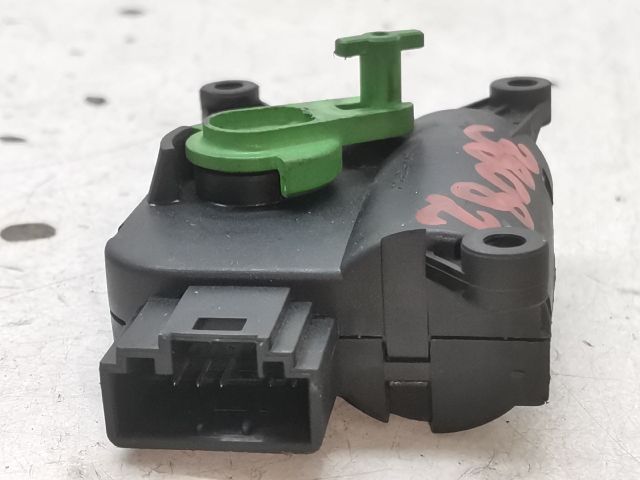 bontott AUDI A4 B6 Fűtés Állító Motor