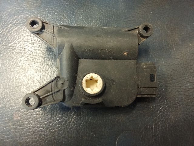 bontott AUDI A4 B6 Fűtés Állító Motor