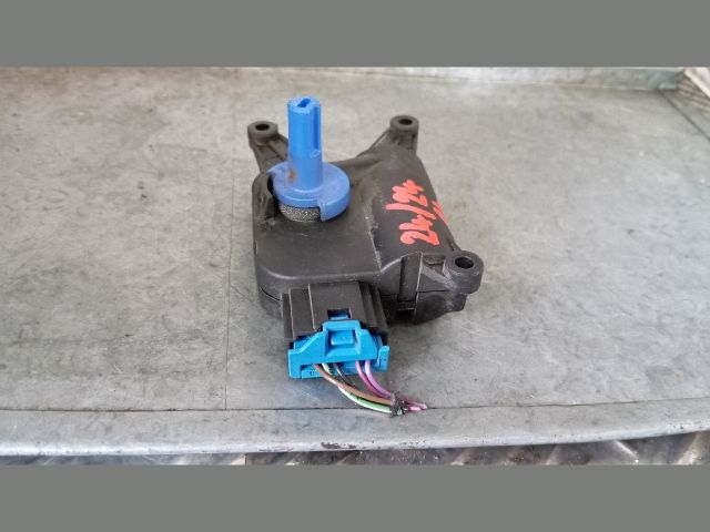 bontott AUDI A4 B6 Fűtés Állító Motor