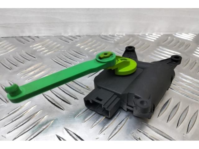 bontott AUDI A4 B6 Fűtés Állító Motor