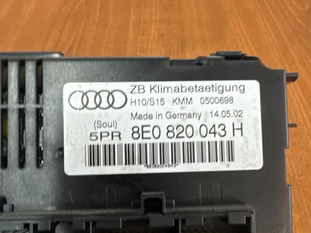 bontott AUDI A4 B6 Fűtéskapcsoló (digit klímás)