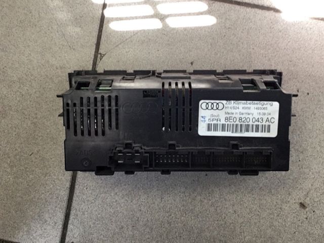 bontott AUDI A4 B6 Fűtéskapcsoló (digit klímás)