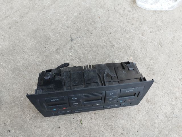 bontott AUDI A4 B6 Fűtéskapcsoló (digit klímás)