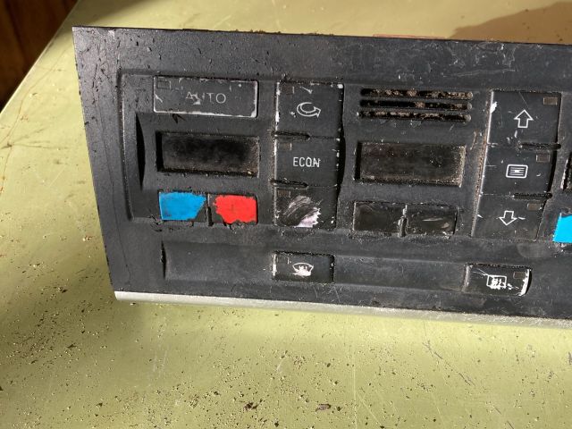 bontott AUDI A4 B6 Fűtéskapcsoló (digit klímás)