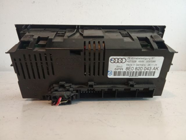 bontott AUDI A4 B6 Fűtéskapcsoló (digit klímás)