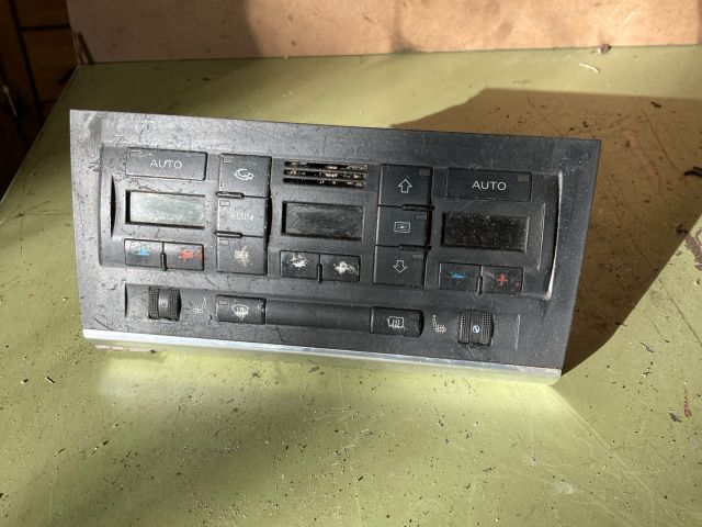 bontott AUDI A4 B6 Fűtéskapcsoló (digit klímás)