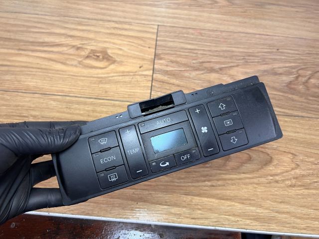 bontott AUDI A4 B6 Fűtéskapcsoló (digit klímás)