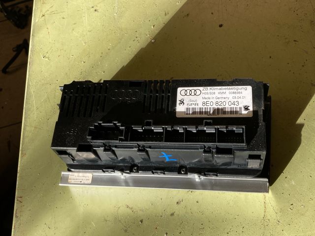 bontott AUDI A4 B6 Fűtéskapcsoló (digit klímás)