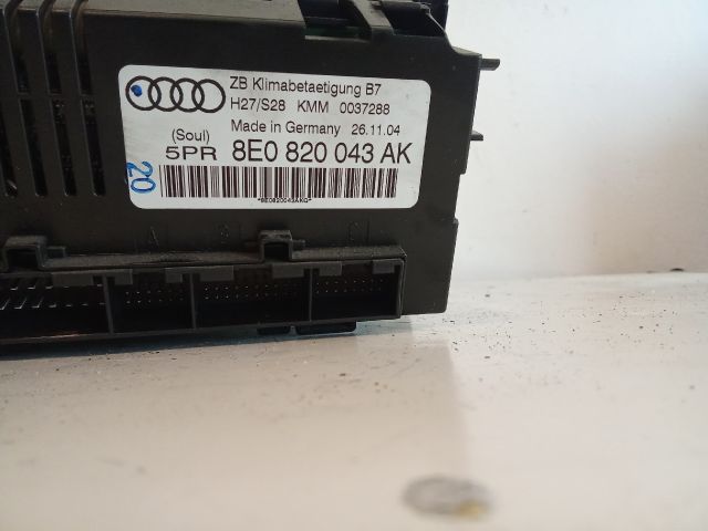 bontott AUDI A4 B6 Fűtéskapcsoló (digit klímás)