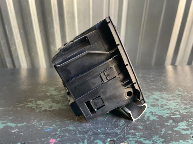 bontott AUDI A4 B6 Fűtéskapcsoló (digit klímás)