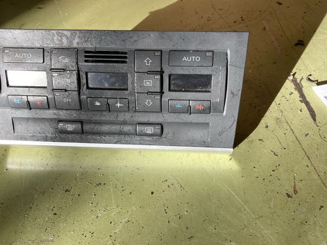 bontott AUDI A4 B6 Fűtéskapcsoló (digit klímás)