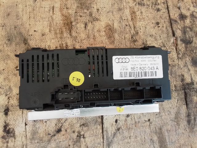 bontott AUDI A4 B6 Fűtéskapcsoló (digit klímás)