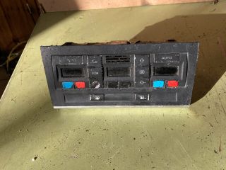 bontott AUDI A4 B6 Fűtéskapcsoló (digit klímás)