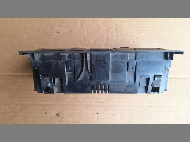 bontott AUDI A4 B6 Fűtéskapcsoló (manuális klímás)