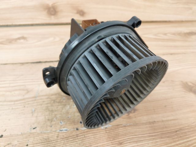 bontott AUDI A4 B6 Fűtőmotor (Klímás)