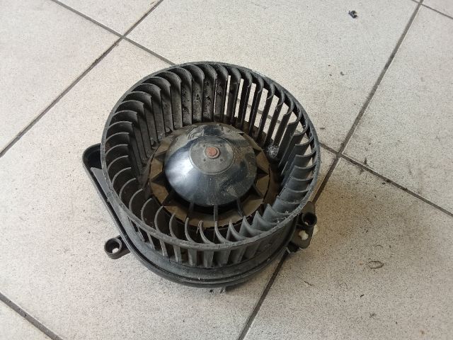 bontott AUDI A4 B6 Fűtőmotor (Nem klímás)