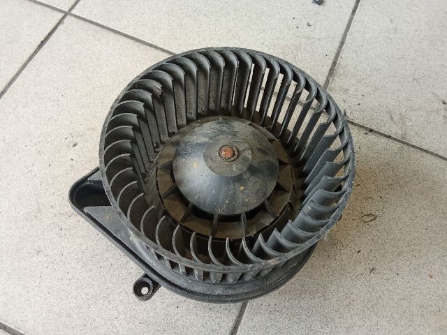 bontott AUDI A4 B6 Fűtőmotor (Nem klímás)