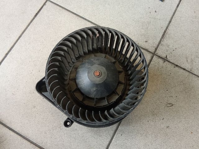 bontott AUDI A4 B6 Fűtőmotor (Nem klímás)