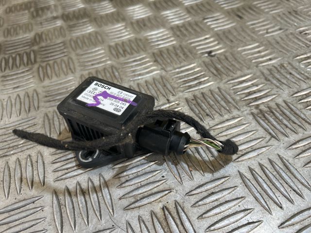 bontott AUDI A4 B6 Gyorsulás Jeladó