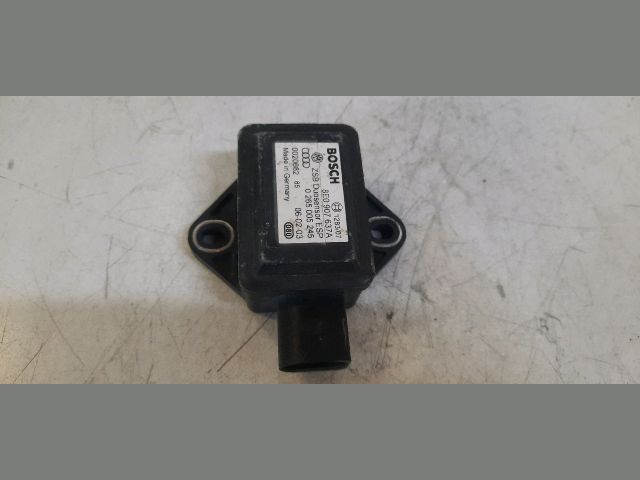 bontott AUDI A4 B6 Gyorsulás Jeladó