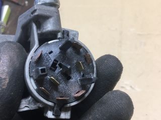 bontott AUDI A4 B6 Gyújtáskapcsoló Házzal