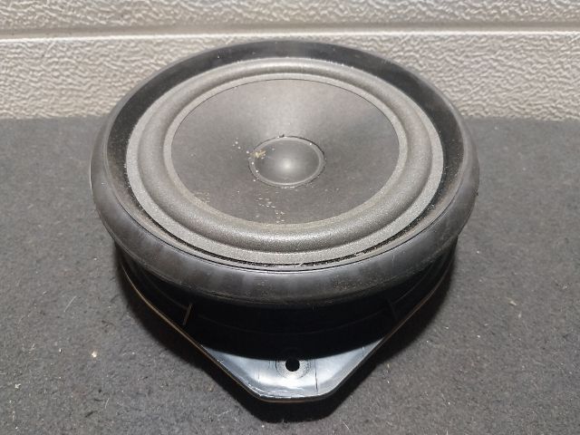 bontott AUDI A4 B6 Hangszóró (Pozíciófüggetlen)