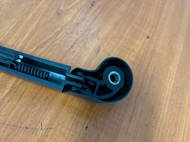 bontott AUDI A4 B6 Hátsó Ablaktörlő Kar