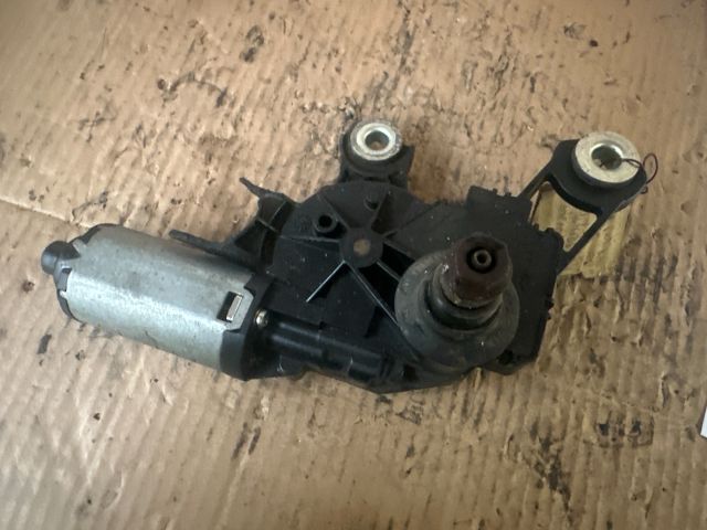 bontott AUDI A4 B6 Hátsó Ablaktörlő Motor