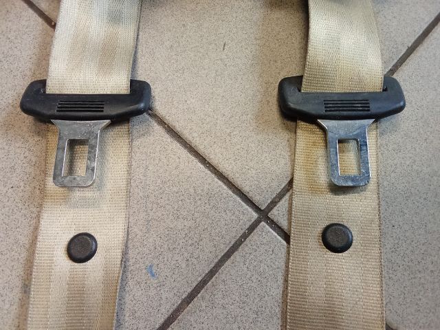 bontott AUDI A4 B6 Hátsó Biztonsági Öv Szett