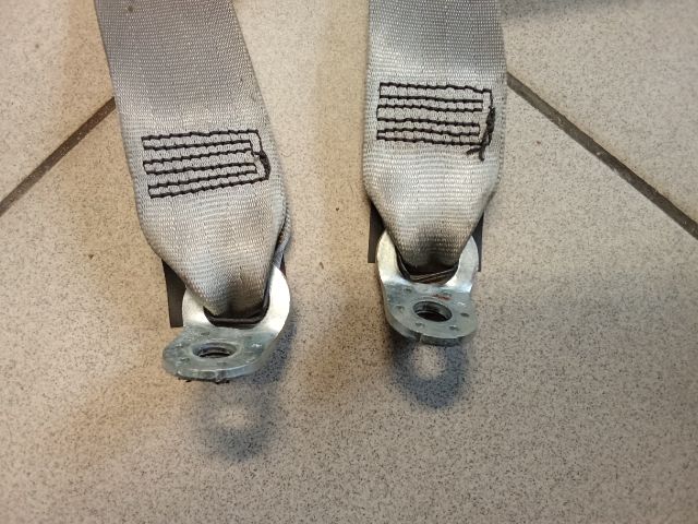 bontott AUDI A4 B6 Hátsó Biztonsági Öv Szett