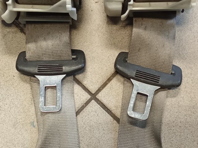 bontott AUDI A4 B6 Hátsó Biztonsági Öv Szett