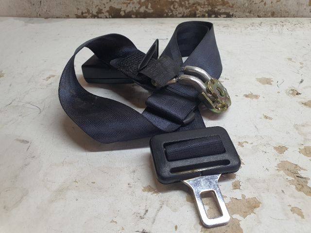 bontott AUDI A4 B6 Hátsó középső Biztonsági Öv Csat