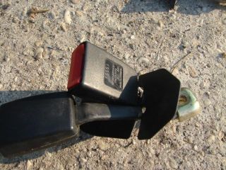 bontott AUDI A4 B6 Hátsó középső Biztonsági Öv Csat