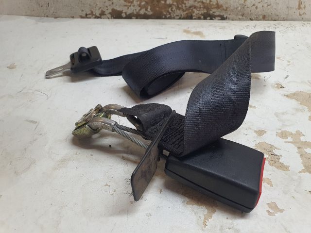 bontott AUDI A4 B6 Hátsó középső Biztonsági Öv Csat