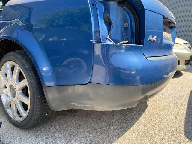bontott AUDI A4 B6 Hátsó Lökhárító (Részeivel)