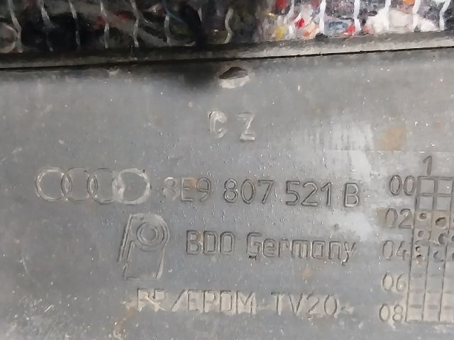 bontott AUDI A4 B6 Hátsó Lökhárító (Részeivel)