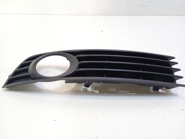 bontott AUDI A4 B6 Hűtőrács