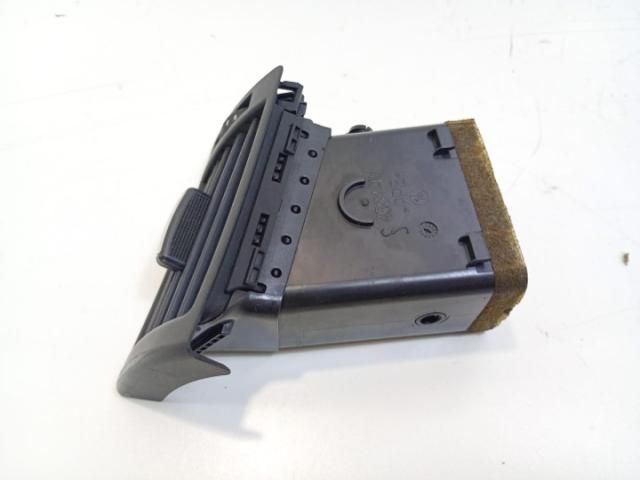 bontott AUDI A4 B6 Hűtőrács